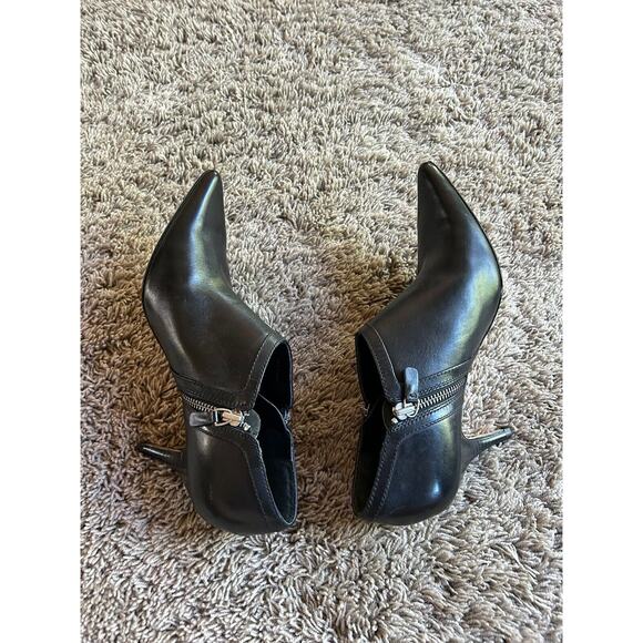 $158 ANN TAYLOR 7.5 ANKLE BOOTIE Leather Heeled SHOOTIE Pointed BLACK NEW E24 - Picture 5 of 9